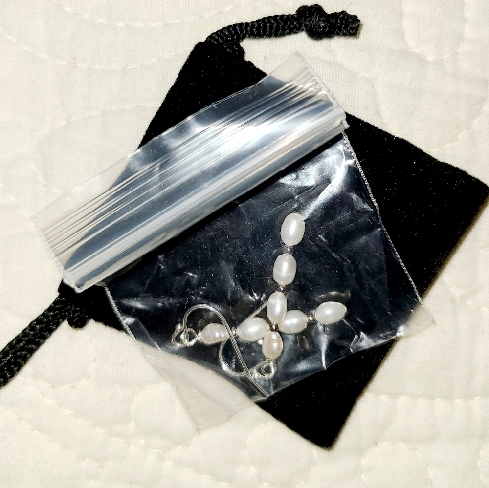 💕NIP‼️💕 Fresh Water Pearl Sterling Earrings